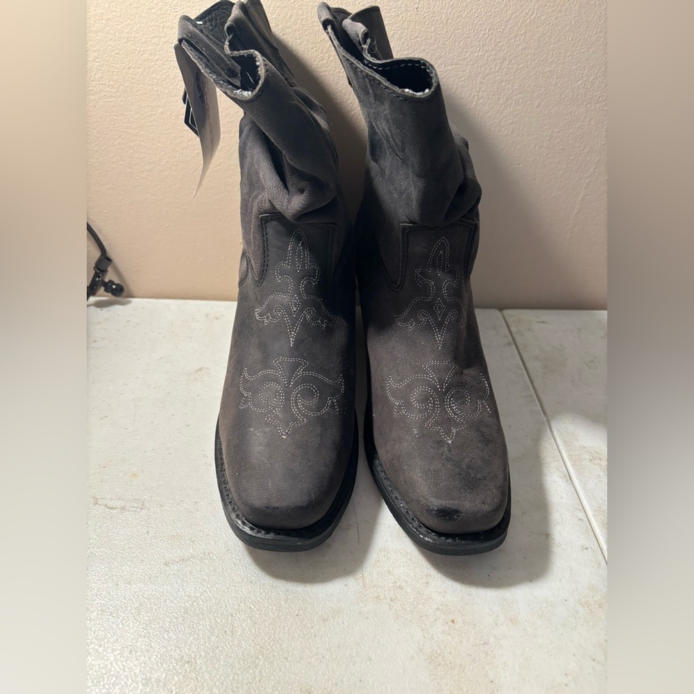 Santa Fe Boots Co. Gray Ankle Booties